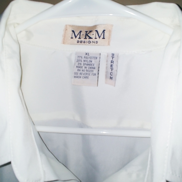 White stretch blouse wide waist band blouse.Zipper at the side. - Picture 6 of 9